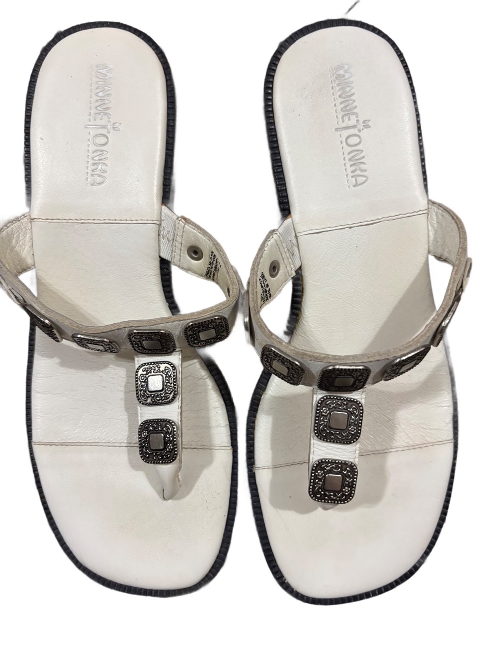 Minnetonka White Leather Concho T Strap Sandals Boho Western Size 7